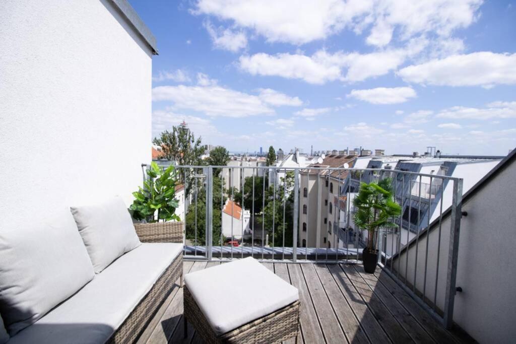 Apartamento Sunny & Cozy Penthouse With Balcony Dg4 Viena Exterior foto