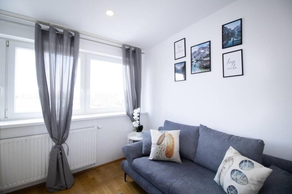 Apartamento Sunny & Cozy Penthouse With Balcony L Dg4'14 Viena Exterior foto